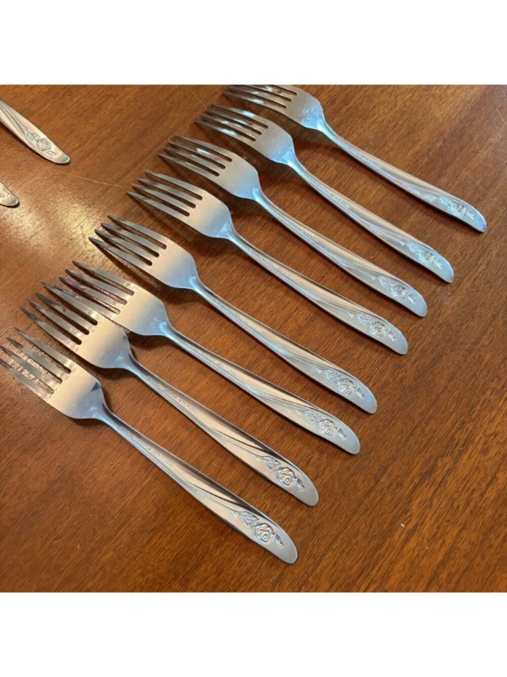 Oneida Custom Roseanne Stainless Steel Flatware 49 Piece Fork Spoon Knife Rose